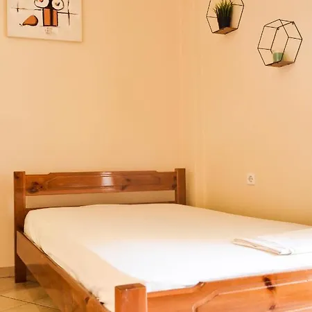 Nelia Apartment